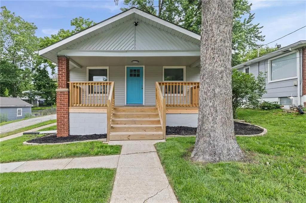 4614 Waverly Avenue, Kansas City, KS 66104 - #1
