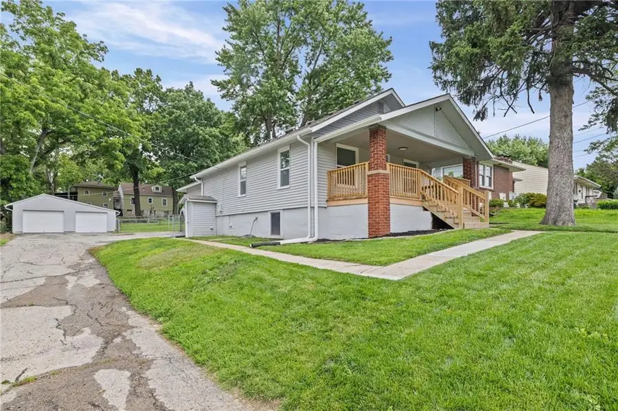 4614 Waverly Avenue, Kansas City, KS 66104 - #3
