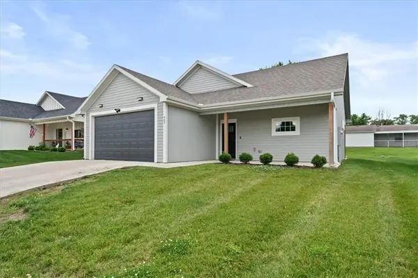 407 NE Sycamore Court, Oak Grove, MO 64075