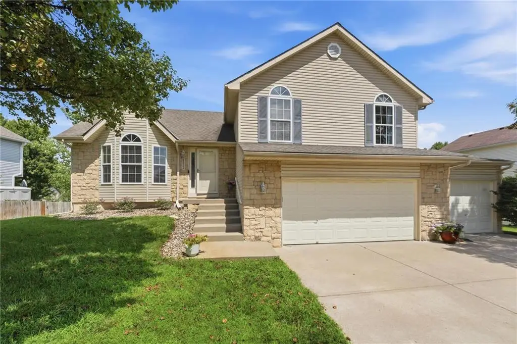 8623 N Sheldon Avenue, Kansas City, MO 64153 - #1
