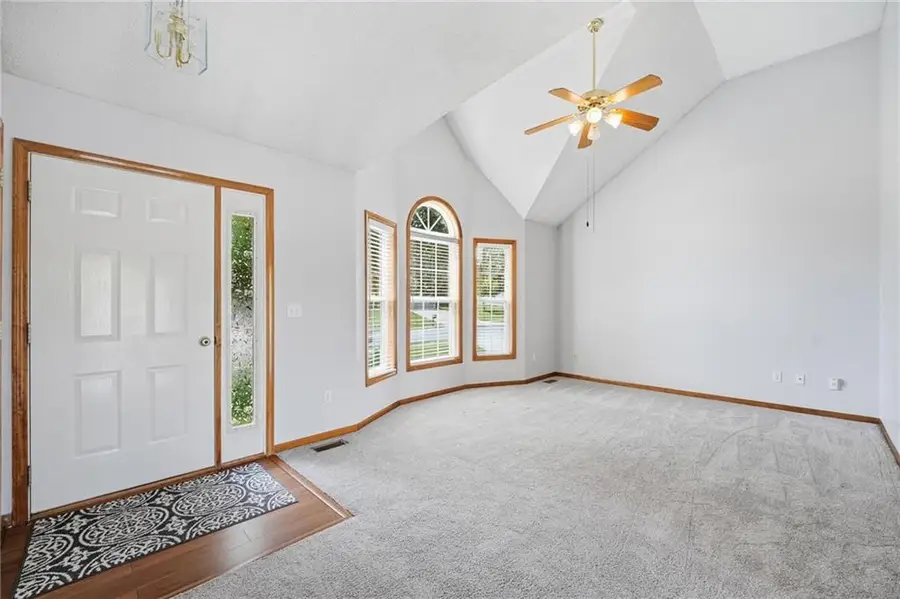 8623 N Sheldon Avenue, Kansas City, MO 64153 - #2