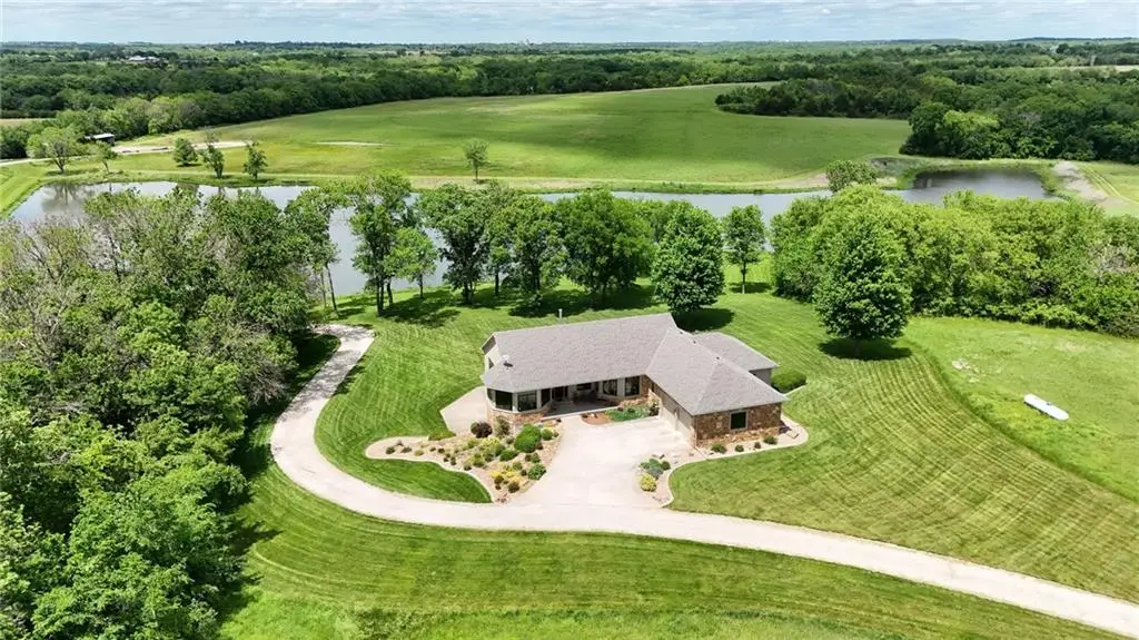 1672 N 1 Road, Baldwin City, KS 66006 - #1