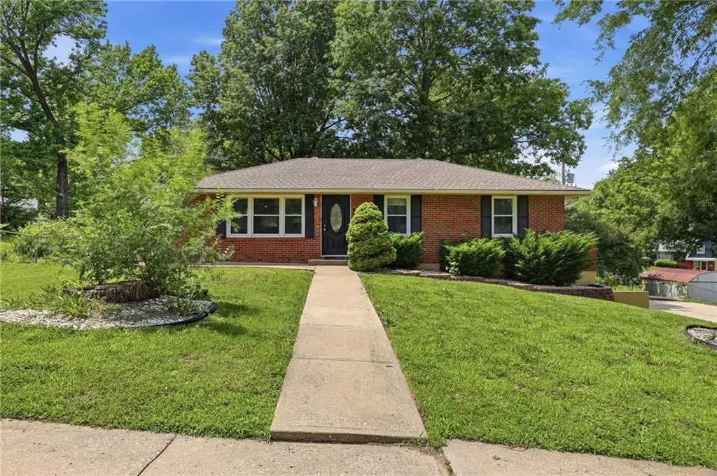 8506 Maple Avenue, Kansas City, MO 64138 - #1