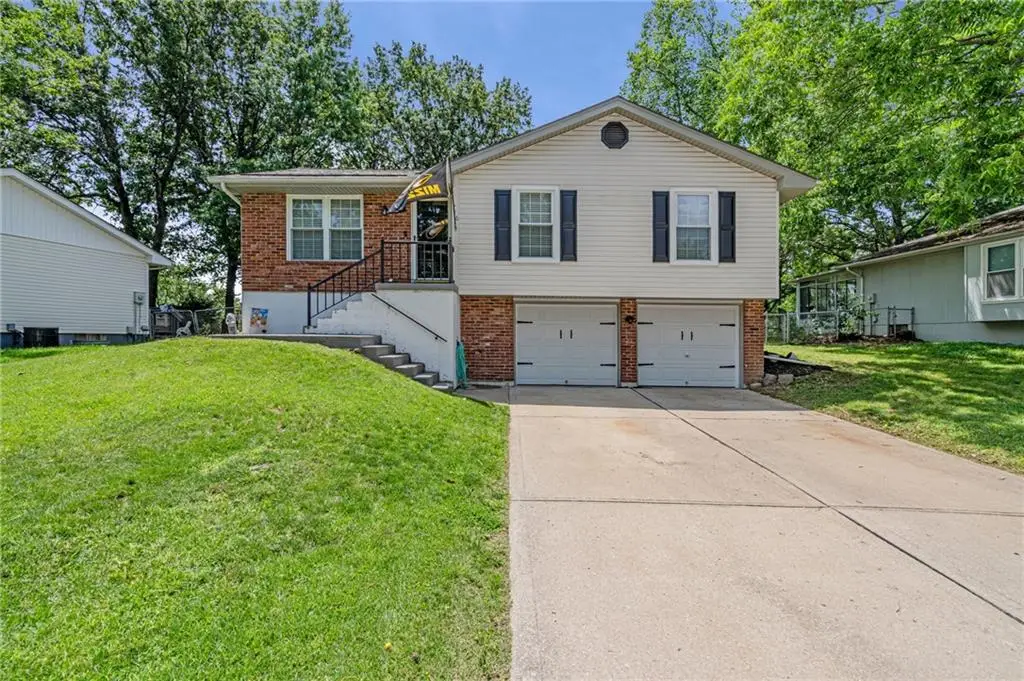 716 Redwood Lane, Blue Springs, MO 64014 - #1