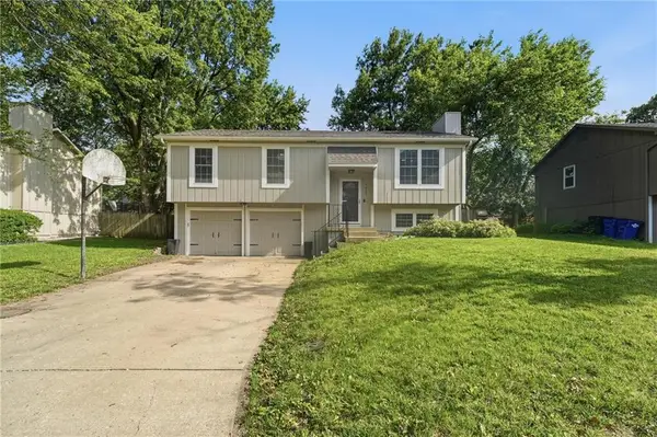 1037 S Valley Road, Olathe, KS 66061