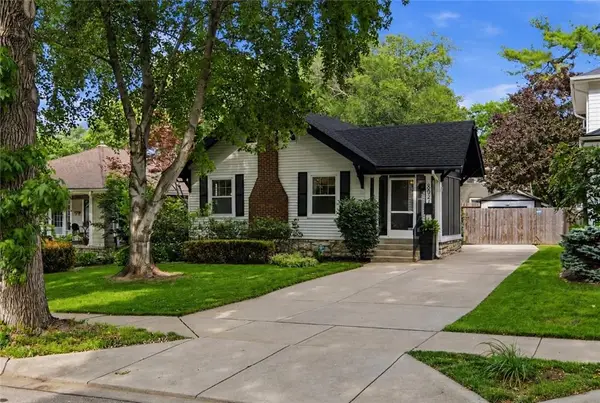 5827 Holmes Street, Kansas City, MO 64110