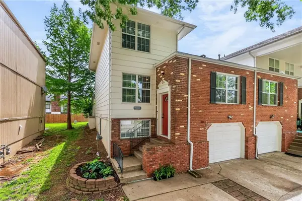 2820 NW 5th Street W, Blue Springs, MO 64014