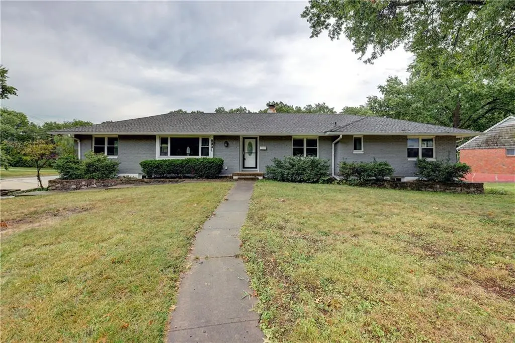 8901 Mission Road, Leawood, KS 66206 - #1