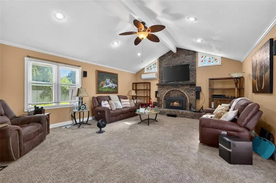 6204 Hedges Avenue, Raytown, MO 64133 - #3