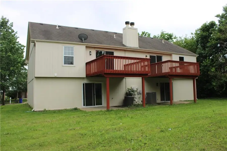 401 NW Highland Lane, Blue Springs, MO 64014 - #3