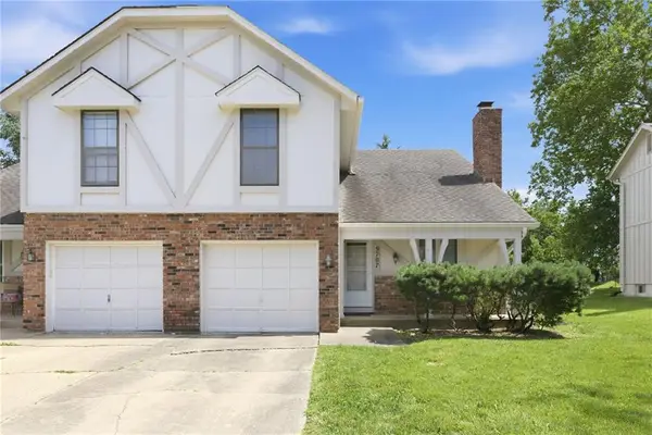 9707 W 83rd Terrace, Overland Park, KS 66212
