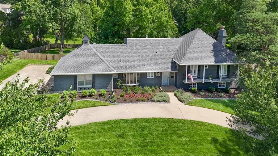 2444 W 103rd Street, Leawood, KS 66206 - #2