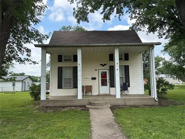 604 S 3rd Street, Burlington, KS 66839