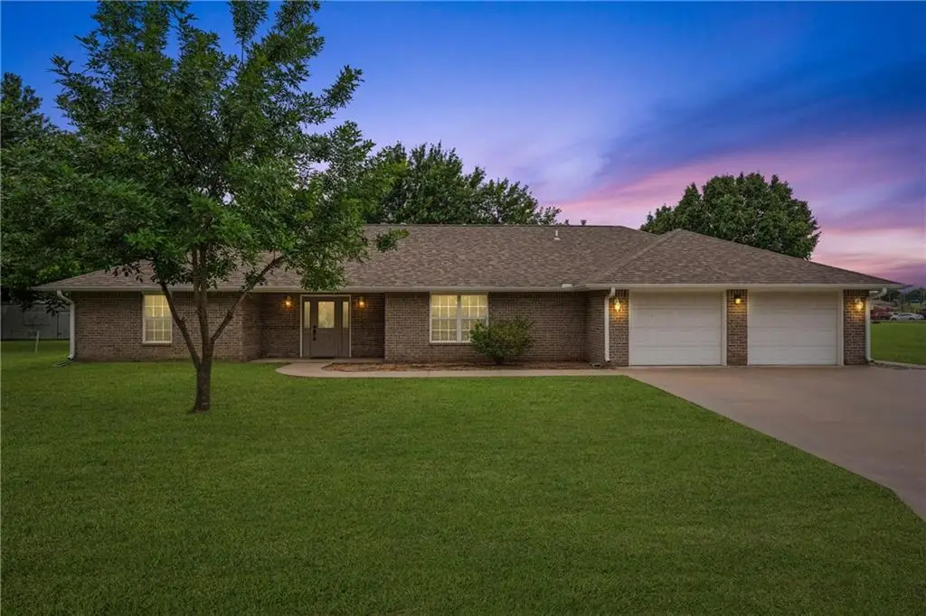 1006 S Ridgeway Street, Caney, KS 67333 - #1