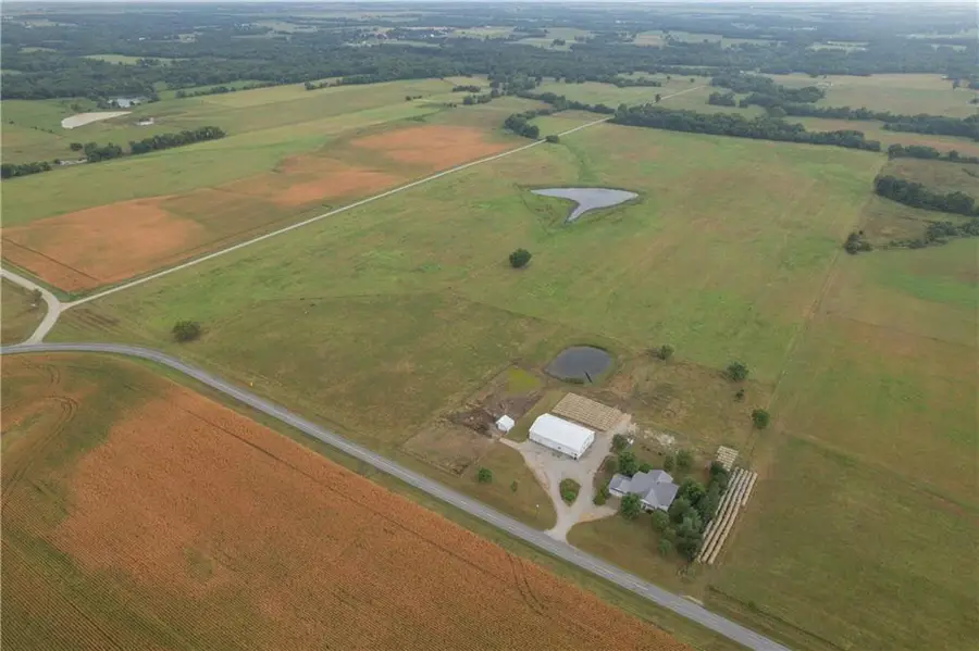 619 N V Highway, Lamar, MO 64759 - #3