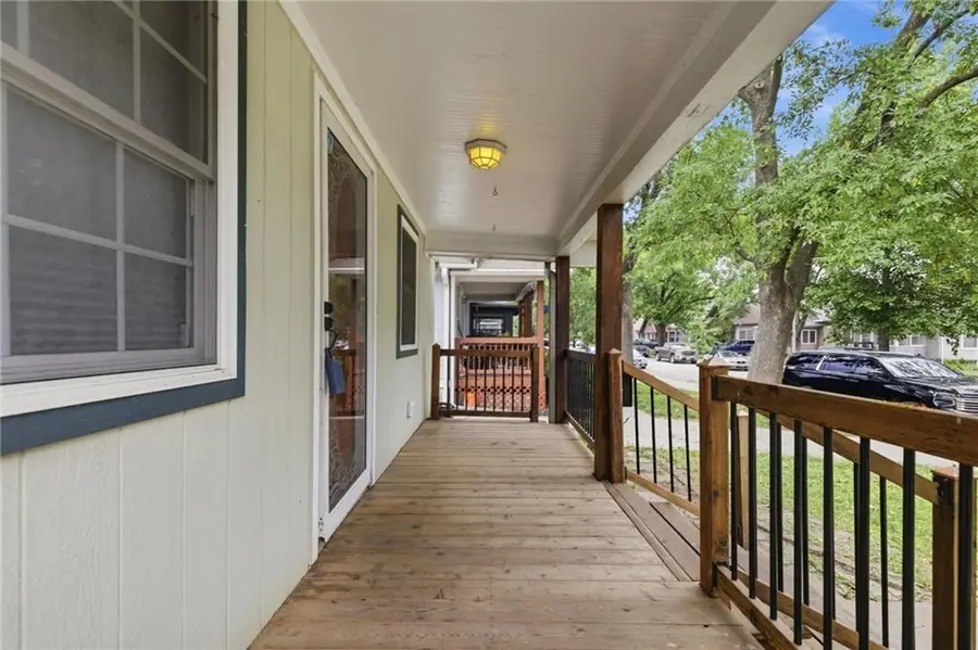 1019 E 21st Avenue, North Kansas City, MO 64116 - #3