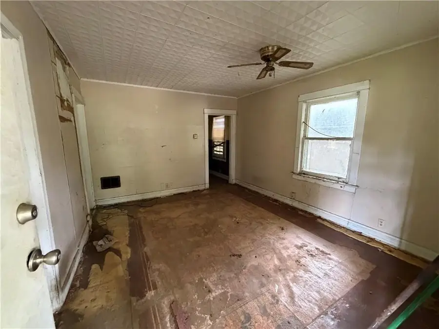 5224 Scarritt Avenue, Kansas City, MO 64123 - #3