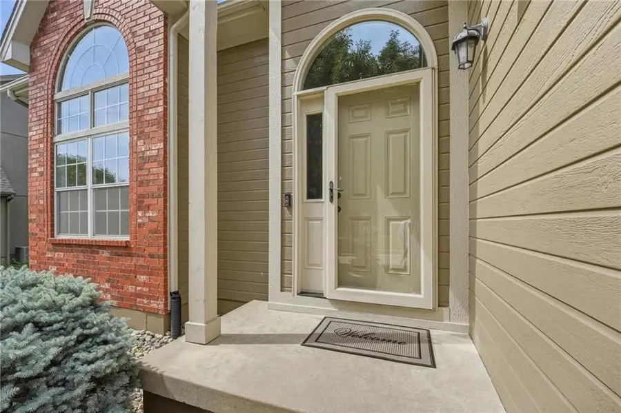908 SE 12th Street, Lees Summit, MO 64081 - #2