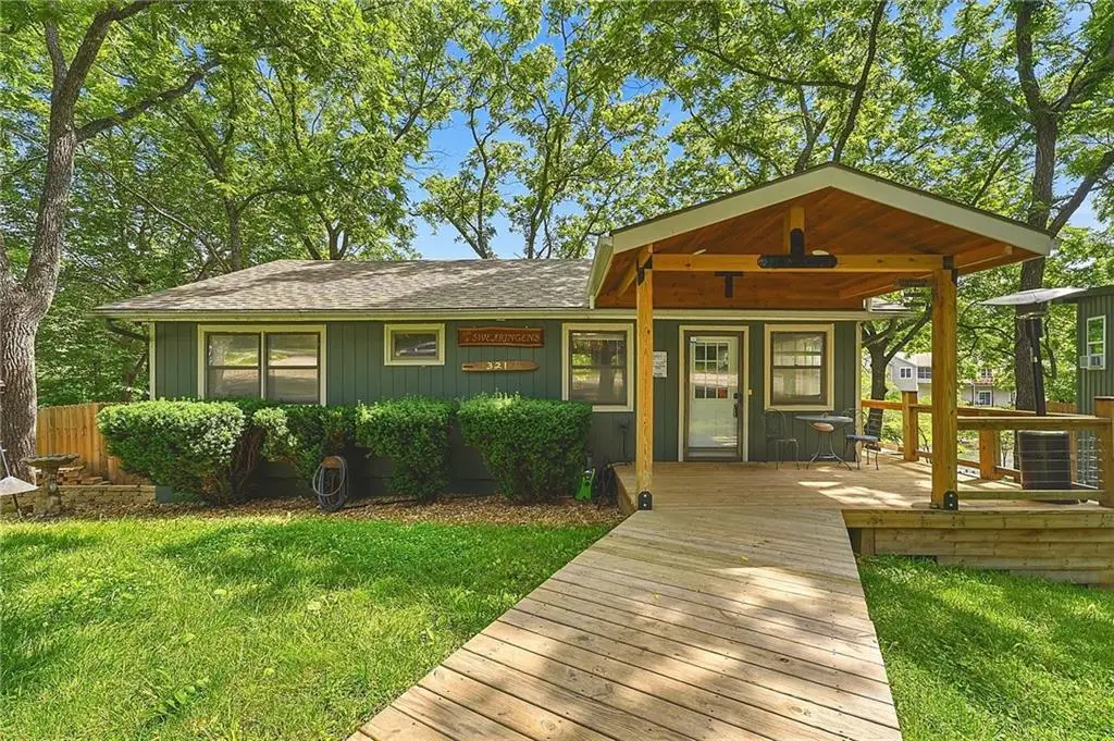 321 W Sugar Lake Drive, Mound City, KS 66056 - #1