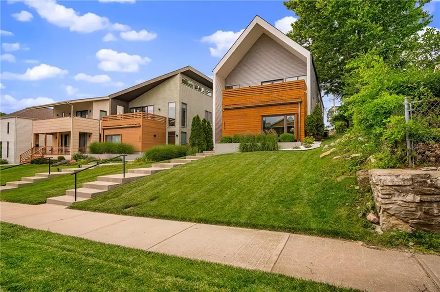 2549 Tracy Avenue, Kansas City, MO 64108 - #2