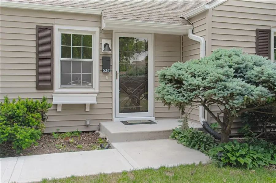 5341 Ash Street, Roeland Park, KS 66205 - #2