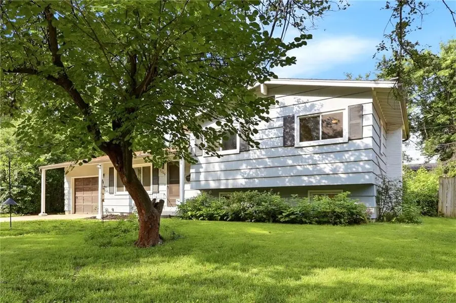 7306 Larsen Lane, Shawnee, KS 66203 - #3