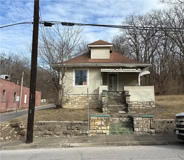 643 N Main Street, Excelsior Springs, MO 64024