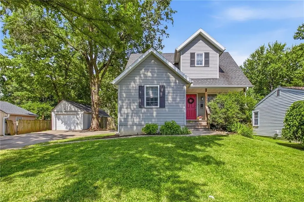 8920 Oak Street, Kansas City, MO 64114 - #1