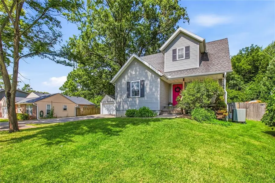 8920 Oak Street, Kansas City, MO 64114 - #2