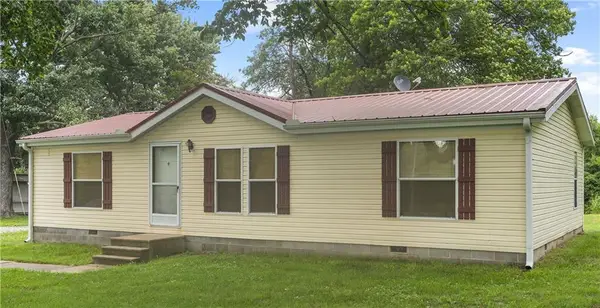 18509 S 1600 Road, Nevada, MO 64772