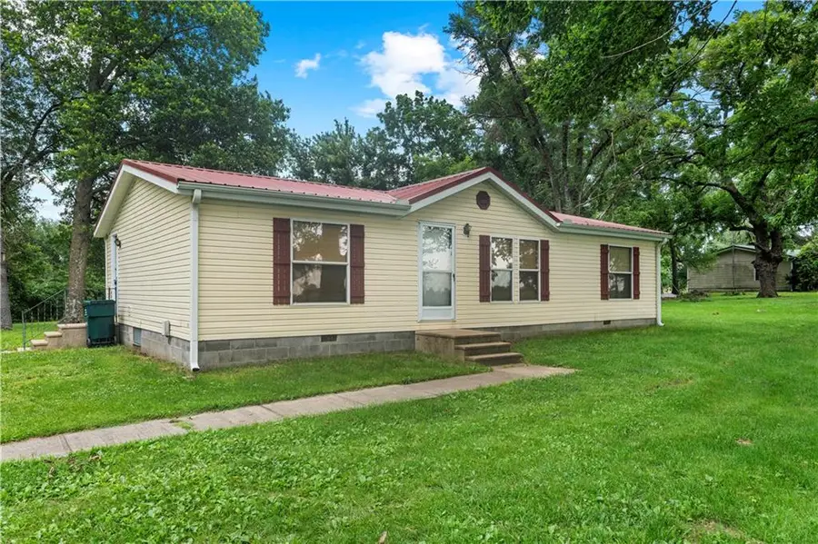 18509 S 1600 Road, Nevada, MO 64772 - #2