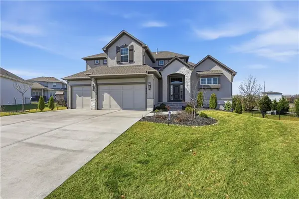 18304 Monrovia Street, Overland Park, KS 66013