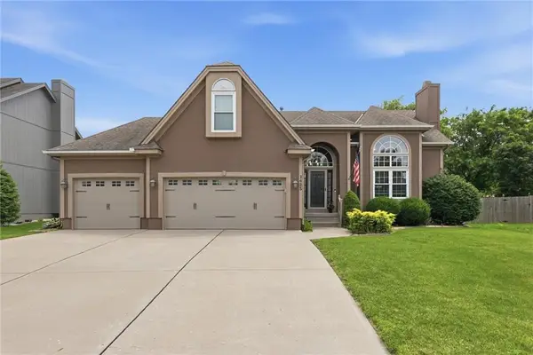 1425 SW 44th Street, Lee's Summit, MO 64082