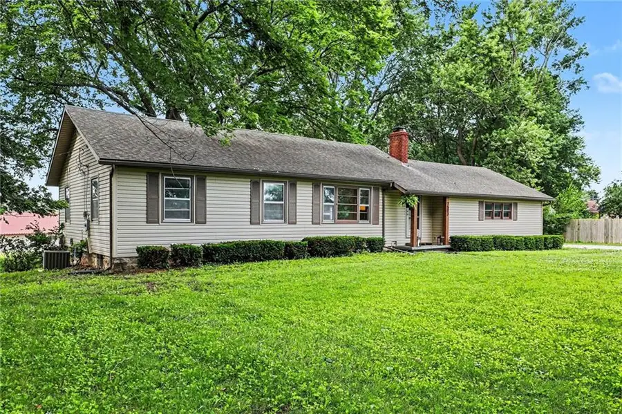 7503 Harry S Truman Road, Grandview, MO 64030 - #3