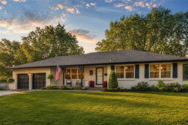 6107 Harvard Avenue, Raytown, MO 64133