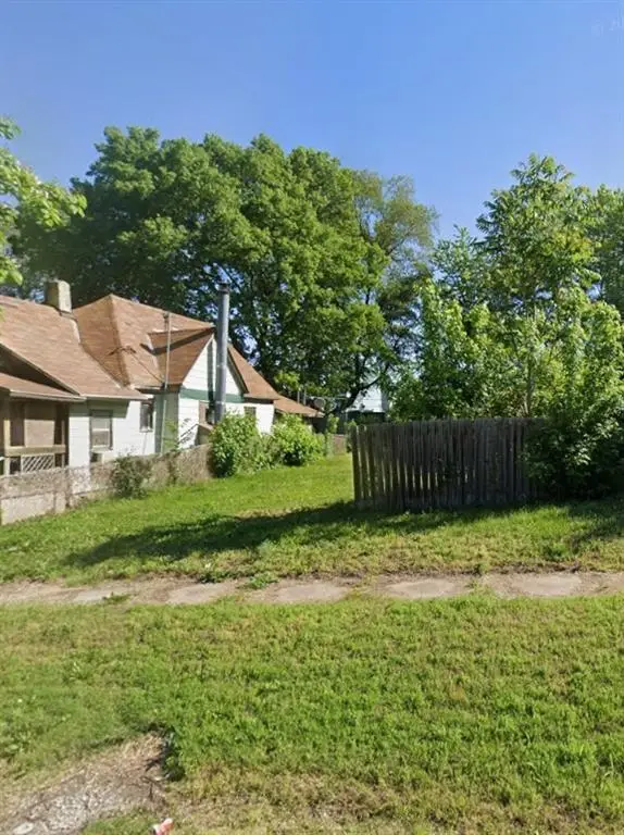 211 W Nebraska Avenue, Saint Joseph, MO 64504 - #1