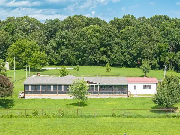 17905 Raven Road, Grandby, MO 64844