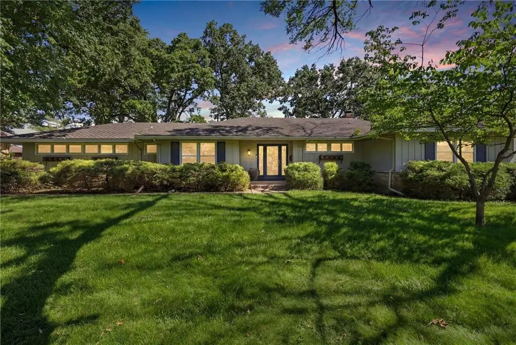 6332 Robinhood Drive, Merriam, KS 66203 - #1