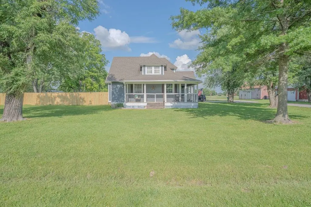 401 2nd Street, Uniontown, KS 66779 - #1