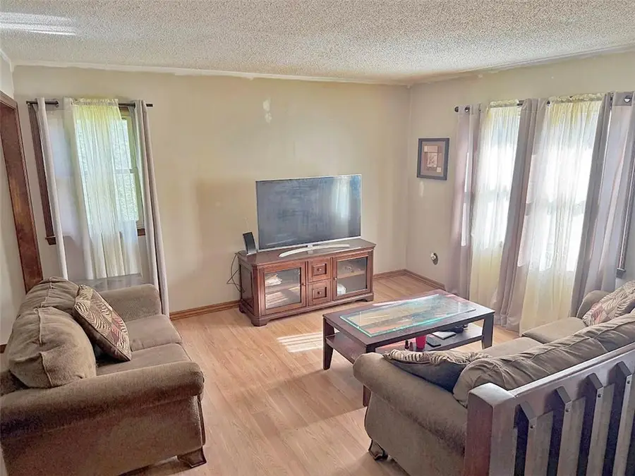 3004 NW Milford Place, Blue Springs, MO 64015 - #3