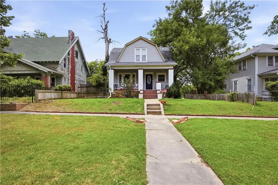 315 N 2nd Street, Independence, KS 67301 - #2