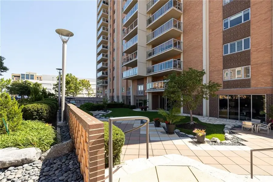 221 W 48th Street #803, Kansas City, MO 64112 - #3