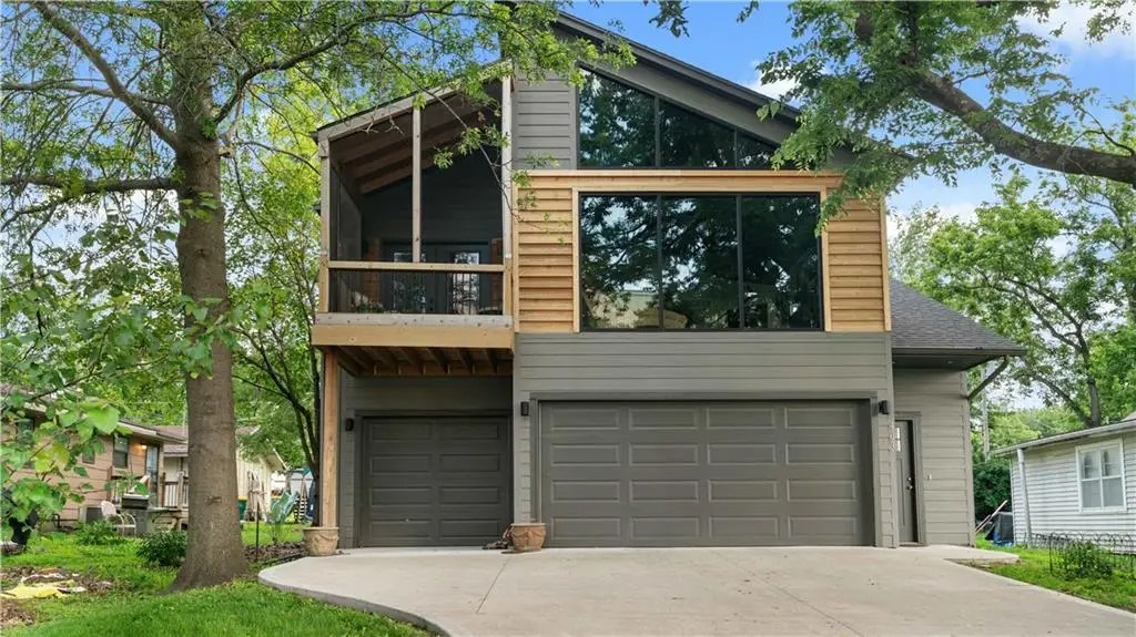 403 W Kaskaskia Street, Paola, KS 66071 - #1