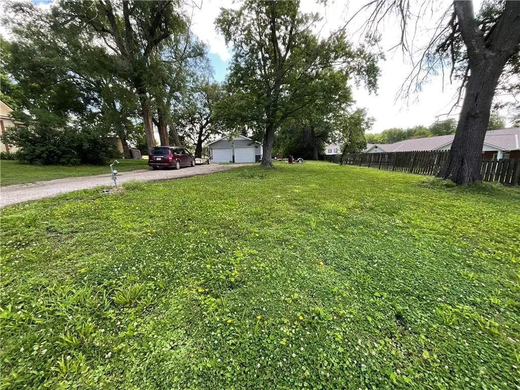 419 S Orange Street, Cameron, MO 64429 - #1