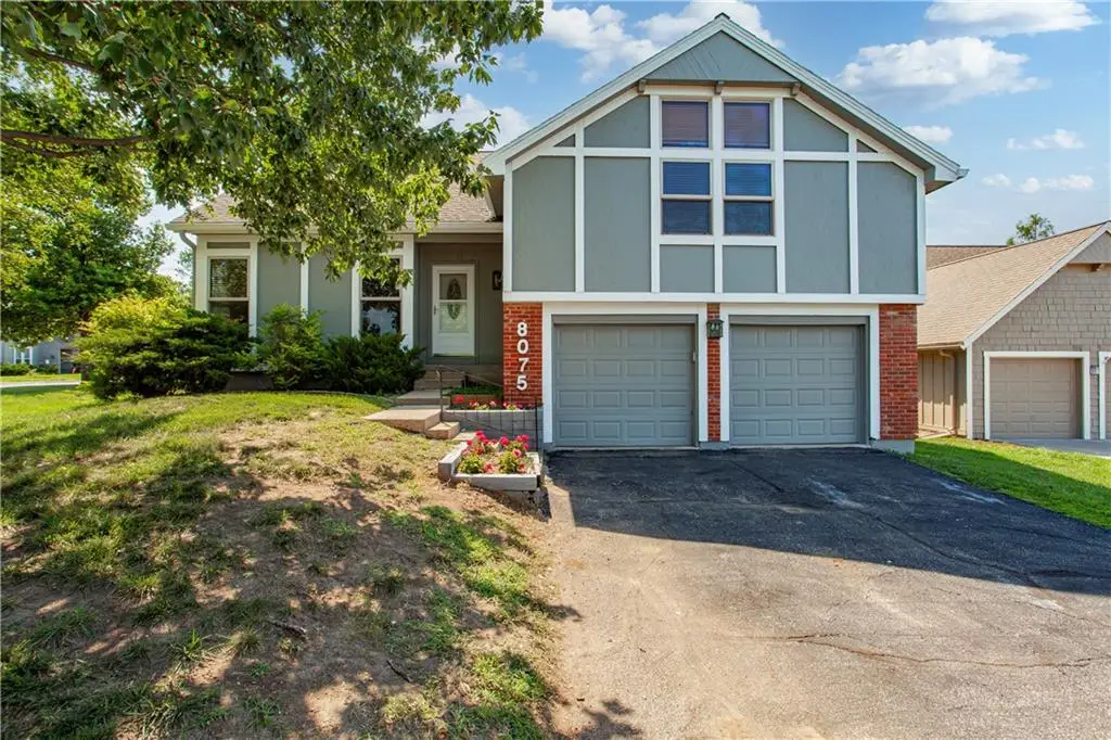 8075 Colony Lane, Lenexa, KS 66215 - #1