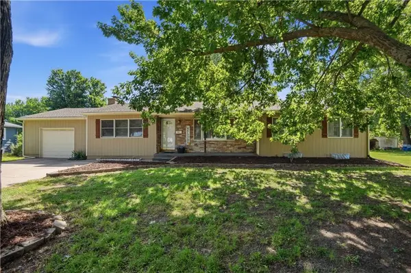 215 N Maple Street, Gardner, KS 66030