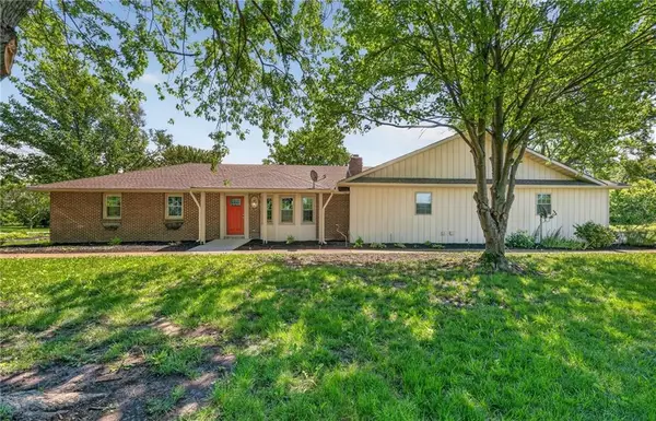 7743 SE Fred Evans Road, Lawson, MO 64062