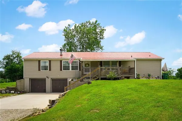 22812 S Valley Road, Pleasant Hill, MO 64080