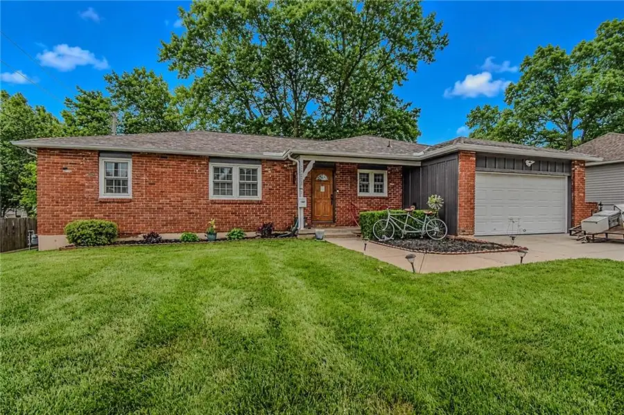 11203 W 71st Street, Shawnee, KS 66203 - #2