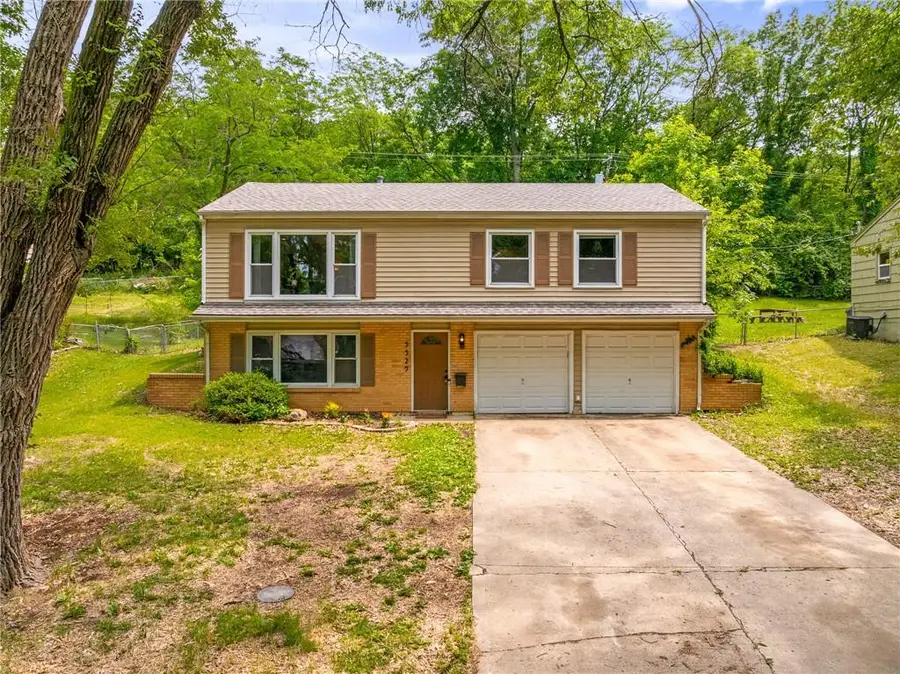 9929 Harrison Street, Kansas City, MO 64131 - #2